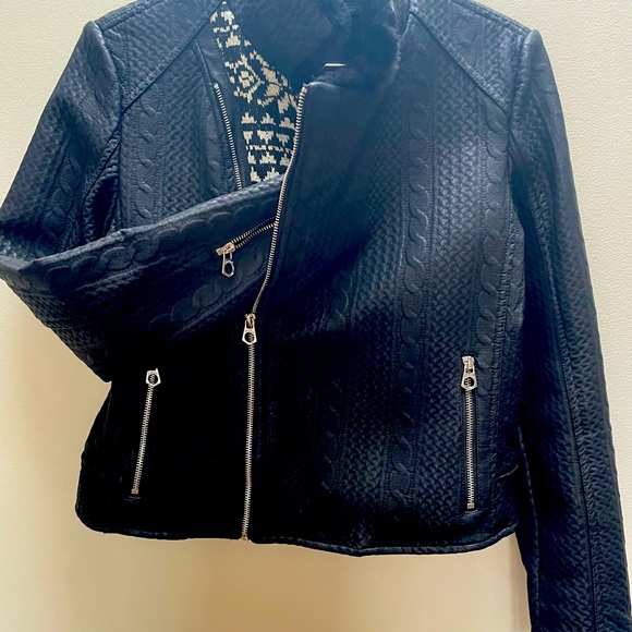 Stylish Desigual Jacket - Picture 4 of 5